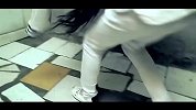 月黑风高夜，看妹子还敢不敢随便接电话出门了