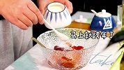 热门美食“芝士春川鸡”，上面放一包辛拉面让你更加满足哦