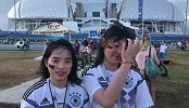 PP体育前方记者偶遇中国女球迷 自称德国迷妹豪言4-0大胜