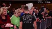 WWE-18年-RAW赛后采访 HHH道别现场观众感谢粉丝支持 预祝WWE未来更加辉煌-花絮