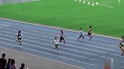 田径-17年-小学生100米预赛跑出了博尔特的感觉 12.63秒压倒性领先对手十米-新闻