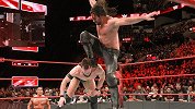 WWE-18年-RAW第1286期：单打赛 罗林斯VS巴洛尔-单场