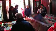 男子抛妻弃子，找了二房同居40年，死后被原配从棺材拽出辱骂