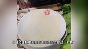 上海某茶餐厅鸡汤煲吃出整张纸巾，久煮不烂，厨师却称：顾客放的