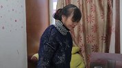 母亲离开儿子独自生活，空巢老人的境况值得更多人关注