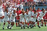 《国字号追忆》中国女足绝杀遭门线争议 点球落败无缘登顶世界杯