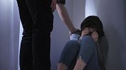少女在药房看病输液 遭男医生侵犯