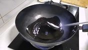 砂锅猪肉白菜炖粉条怎么做？大厨教你一个最简单的方法，百吃不厌