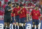 心魔难除！16年前西班牙便倒在东道主脚下 耶罗从队长到主帅