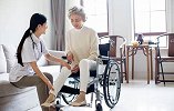 为什么老人腿脚总是抽筋？并不是缺钙，这几个原因要搞清