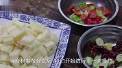 饭店的酸辣藕丁为啥那么好吃？学会这一招，莲藕口感酥脆不发黑