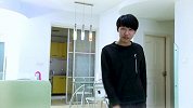 屌丝男心仪的女孩和别人亲密，他借酒消愁，原来都是一场梦！
