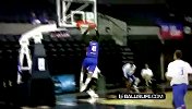 街球-13年-绝对高难度！大一猛将Deonte Burton超炫扣篮集锦-专题