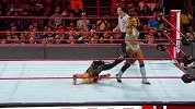 WWE-18年-RAW第1314期：娜塔莉亚不敌福克斯 罗西欲上场找回场子反遭毒打-精华