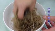 天冷多吃萝卜，教你一道萝卜炖粉条，简单又好吃，直接当饭吃到饱