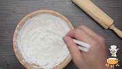 广东人茶楼中必不可少的虾饺，教你在家轻松做