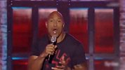 WWE-17年-巨石强森开挂模式 模仿霉霉连唱带跳-专题