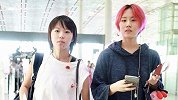 窦唯女儿窦佳嫄首登杂志封面，中性打扮抢眼，摇滚气场不输窦靖童