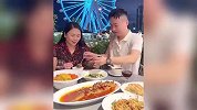 相差20岁的姐弟恋结婚了！新郎透露恋爱经过：妻子是自己在深圳的房东