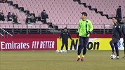 四十一岁的他依旧场上狂奔 李同国拼劲浑身解数难救主
