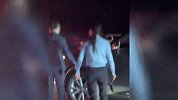 女子强行变道导致撞车，男子试图讲道理反被怼：撞我还这么嚣张？