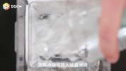 你的夏日，就缺这一杯甜甜的草莓酸奶果昔！
