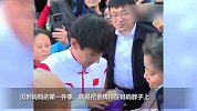 现场视频！见到妈妈的第一件事，陈佳鹏把金牌挂到妈妈脖子上