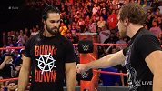 WWE-17年-RAW第1264期：遭围殴激发当年激情 罗林斯安布罗斯碰拳重组-花絮