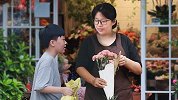 社会实验中10个最暖心的瞬间！陌生人的温暖，有时更让人感动