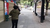 武汉小哥回家8天出门2次，热水器坏了无法洗澡，戴帽子去买菜