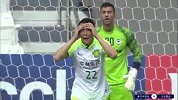 国安右侧角球开点球点 于大宝头槌高出立柱