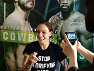 漂亮小姐姐！UFC新加坡站克拉克采访