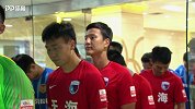 权敬原即将回归服兵役 美女球迷拉横幅致敬功勋