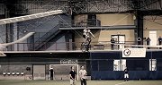 会飞的自行车来了！大学生发明人力直升机，骑一分钟给25万