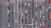 中国成品油价“压线”下调，多地95号汽油进入“7元时代”