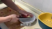 每次只要炒这道肉末咸菜，怎会觉得家里米饭煮少了，有同感吗？