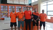 中能克罗地亚青训教练团为格子军出征世界杯送祝福