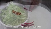 苦菊这样拌火了，只因多加了这一样食材，清脆爽口，营养更全面