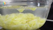 【日日煮】烹饪短片 - 三文鱼和风意粉沙拉