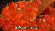 下班不知道吃什么？做一锅这样的砂锅土豆粉，食材丰富，越吃越香