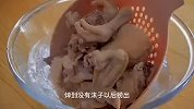 被云南美食种草的第N天，菌菇鸡汤汁鲜甜鸡肉软嫩，煲一锅全家喝