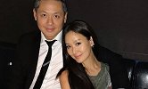 她含着金钥匙出生，13岁与老公一见钟情，今40岁宛如少女