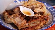 我家排骨从不红烧，淋上2个鸡蛋，上桌就是大硬菜，一次5斤不够吃