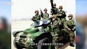解放军10吨战车突然从天而降！伞兵开着边跑边打炮 根本防不住