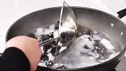 山药炒木耳科学搭配做法简单，健脾养胃口感脆嫩爽滑，营养又美味