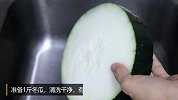 我家经常煮四神汤，6种食材炖汤给家人喝，健脾祛湿，调养脾胃