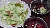 厨师长分享西葫芦的酸爽脆嫩做法，2分钟出锅，地道的农家小炒