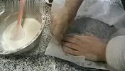 糯米粉别老是做汤圆了，加上鸡蛋和牛奶，做出来外酥里糯