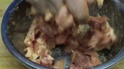 一口就上瘾的孜然猪肉，外焦里嫩，上桌就被扫光，有滋有味太香了