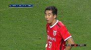 郑智中场摆脱具大师风采 金源一粗野犯规染黄
